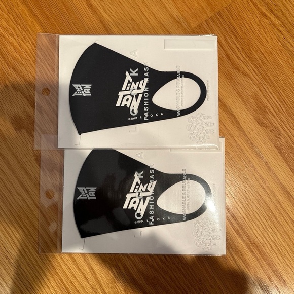 Tiny Tan Face Masks - Picture 1 of 2